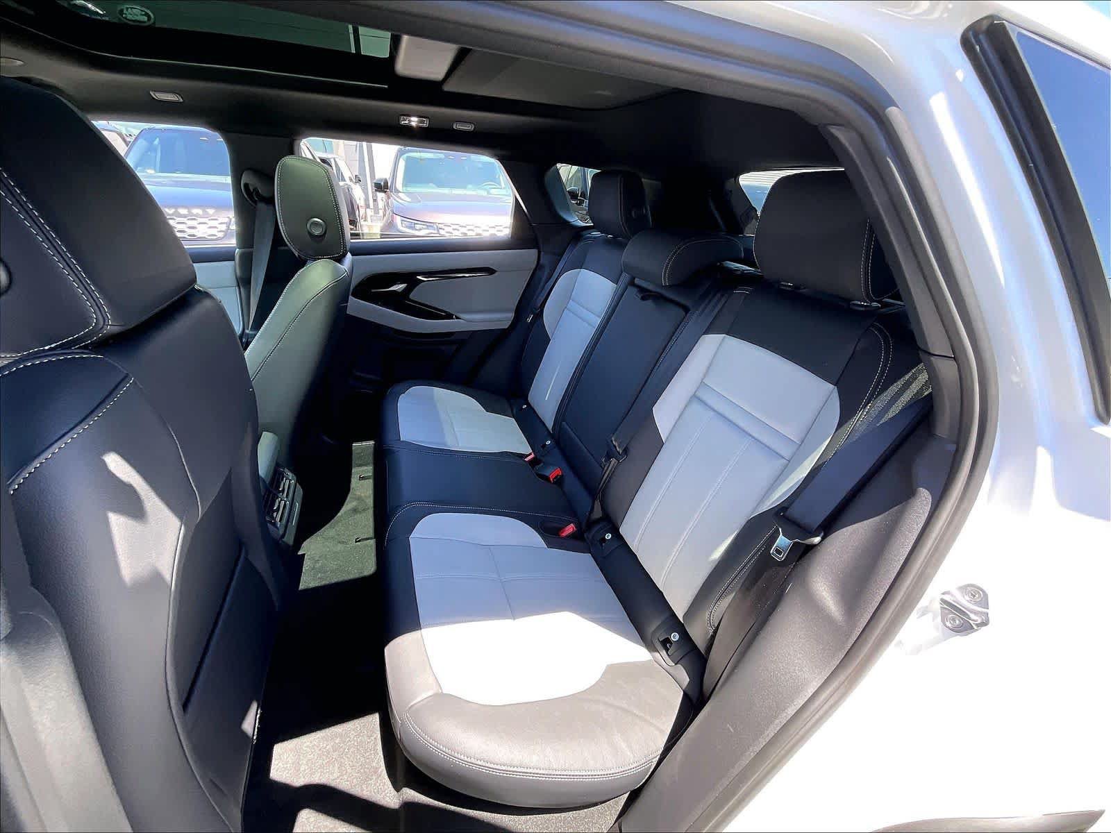 New 2026 Land Rover Range Rover Evoque Hoxton AWD/4WD image 12