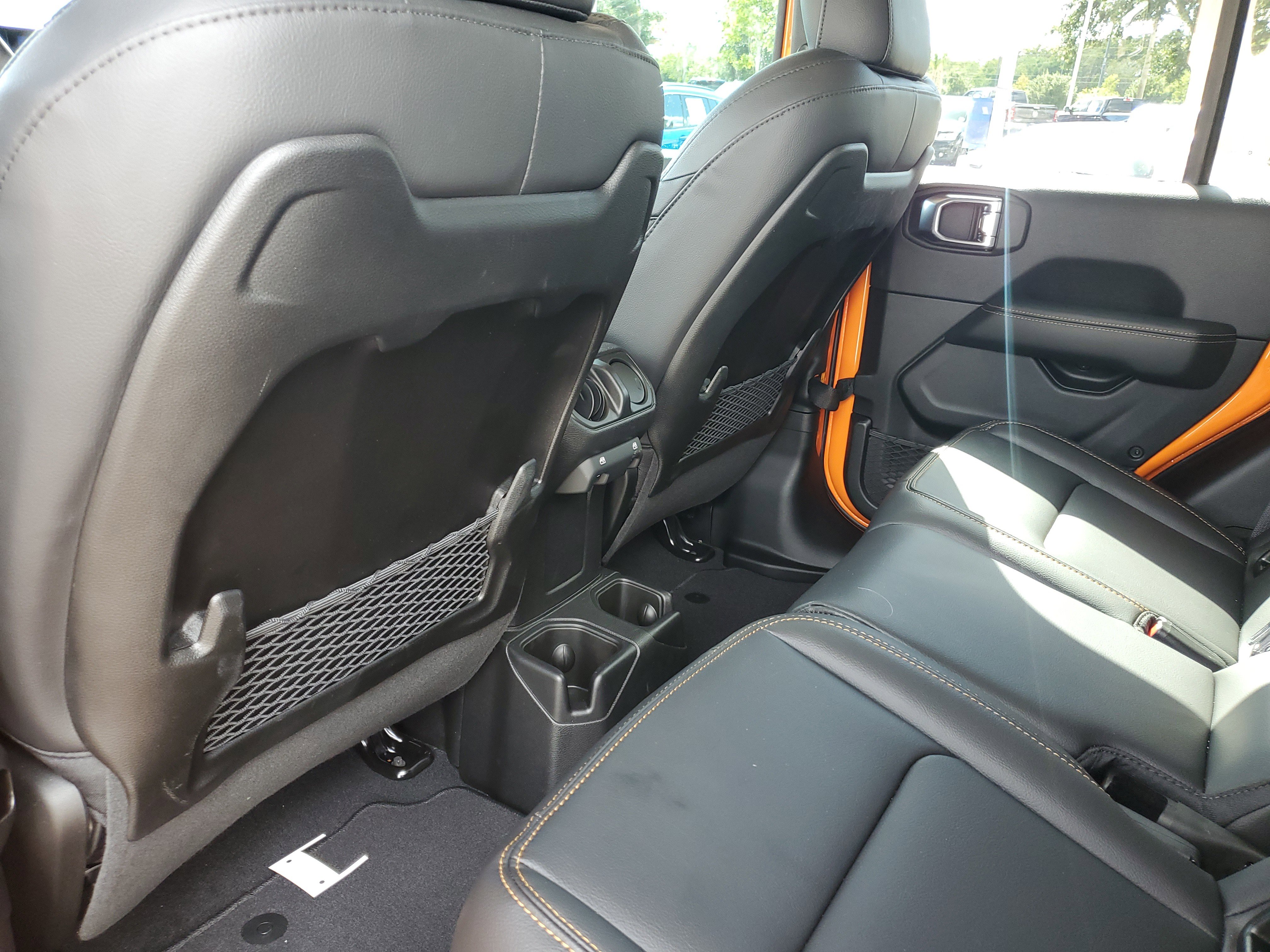 Used 2025 Jeep Gladiator Sport image 12