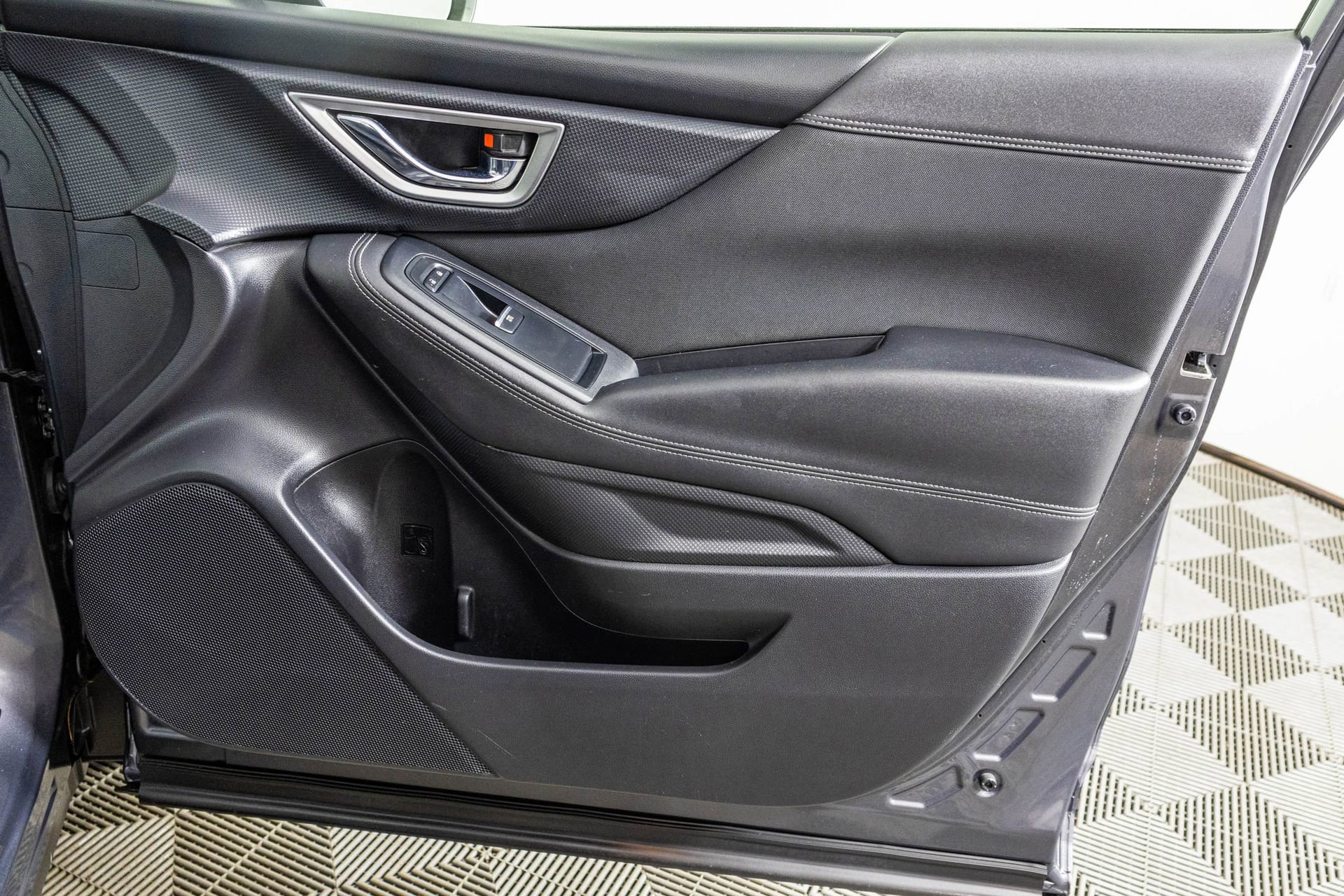 Used 2020 Subaru Forester Premium image 46