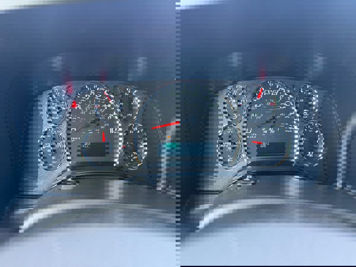 Used 2024 GMC Savana 2500 w/ Driver Convenience Package image 13