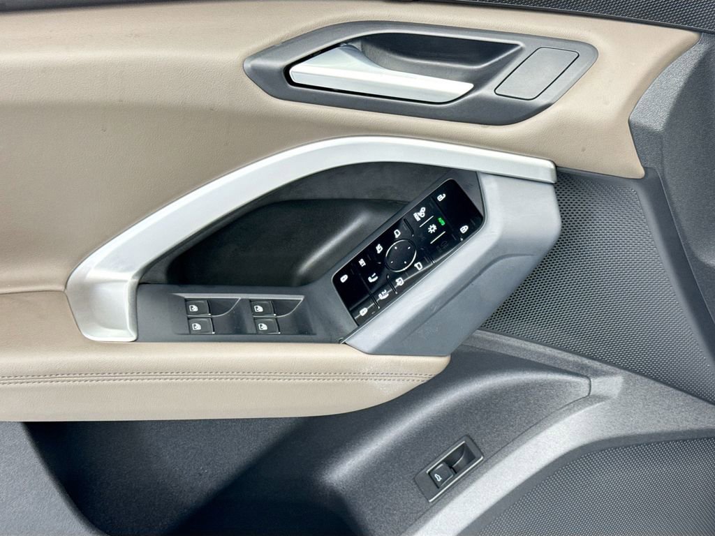Certified 2025 Audi Q5 Premium Plus w/ Premium Plus image 22