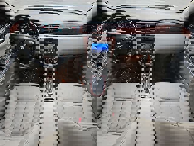 Used 2011 Chevrolet Impala LT w/ Luxury Edition Package image 16