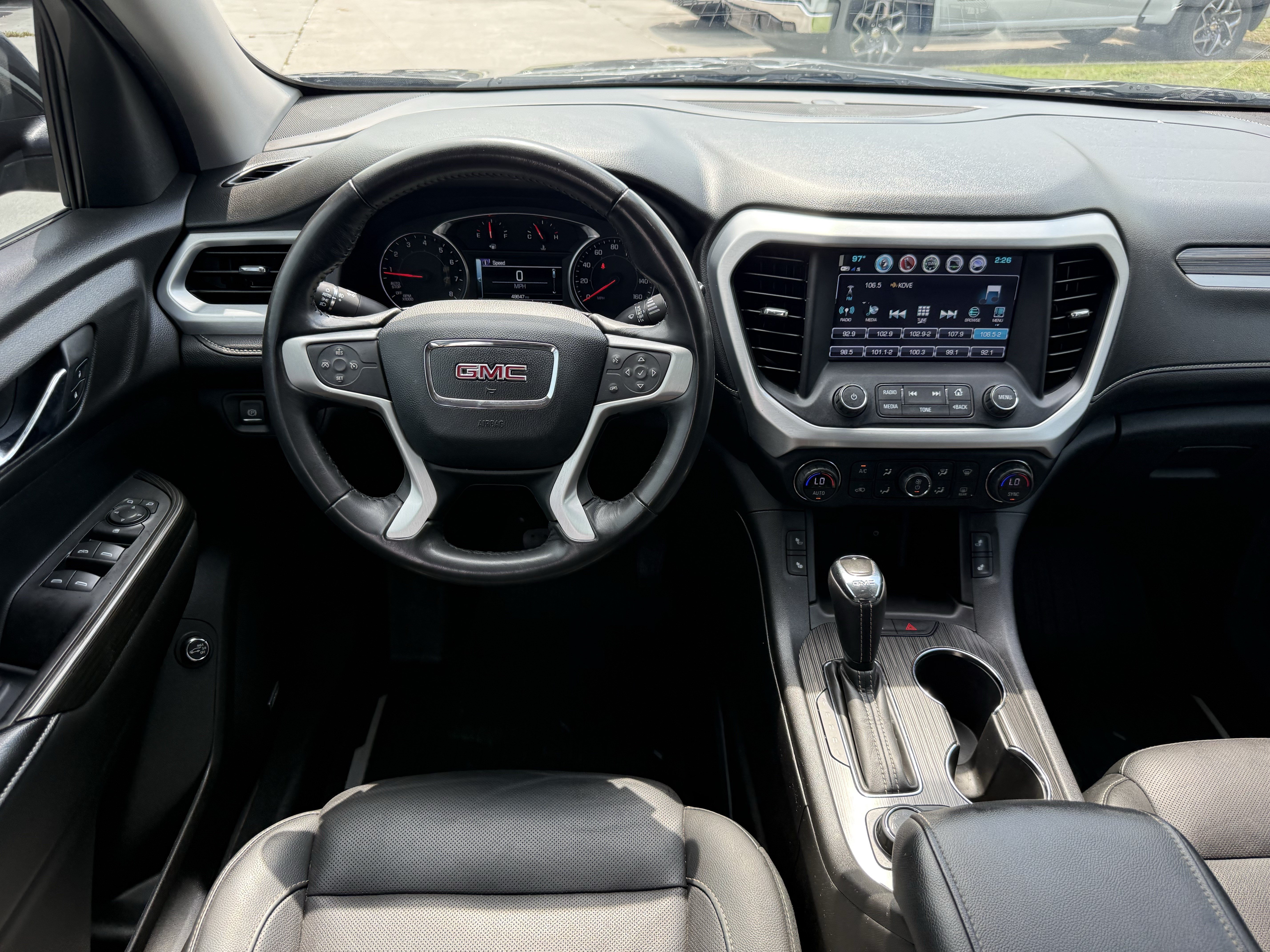 Used 2019 GMC Acadia SLT w/ LPO, Floor Liner Package FWD image 14