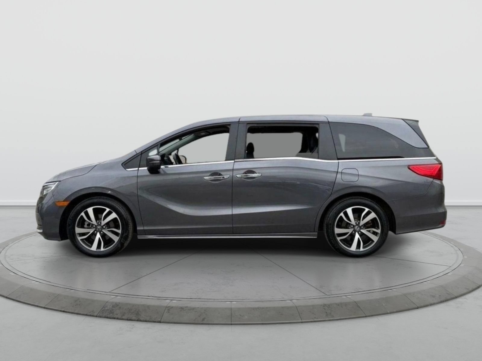 Used 2023 Honda Odyssey Touring image 4