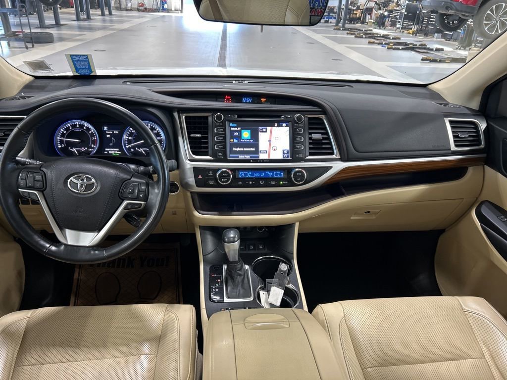 Used 2018 Toyota Highlander Limited Platinum image 12