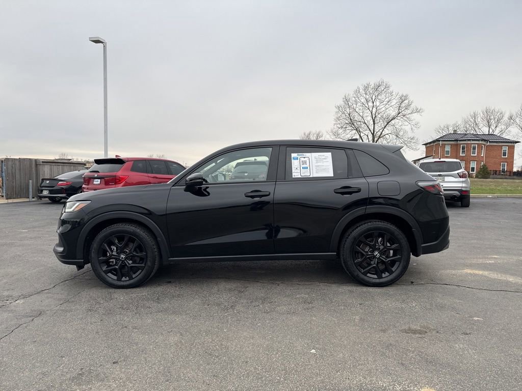 Used 2025 Honda HR-V Sport image 4