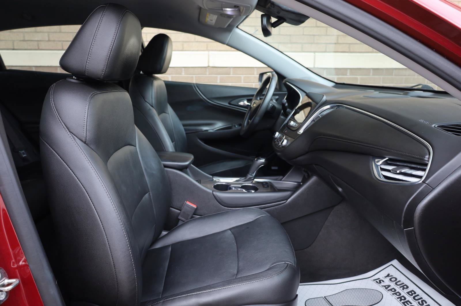 Used 2018 Chevrolet Malibu Hybrid w/ Leather Package FWD image 25