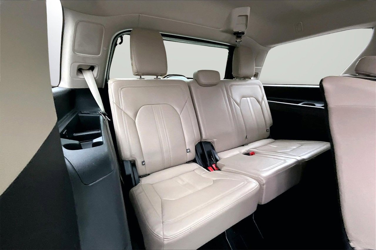 Used 2024 Ford Expedition Limited image 26