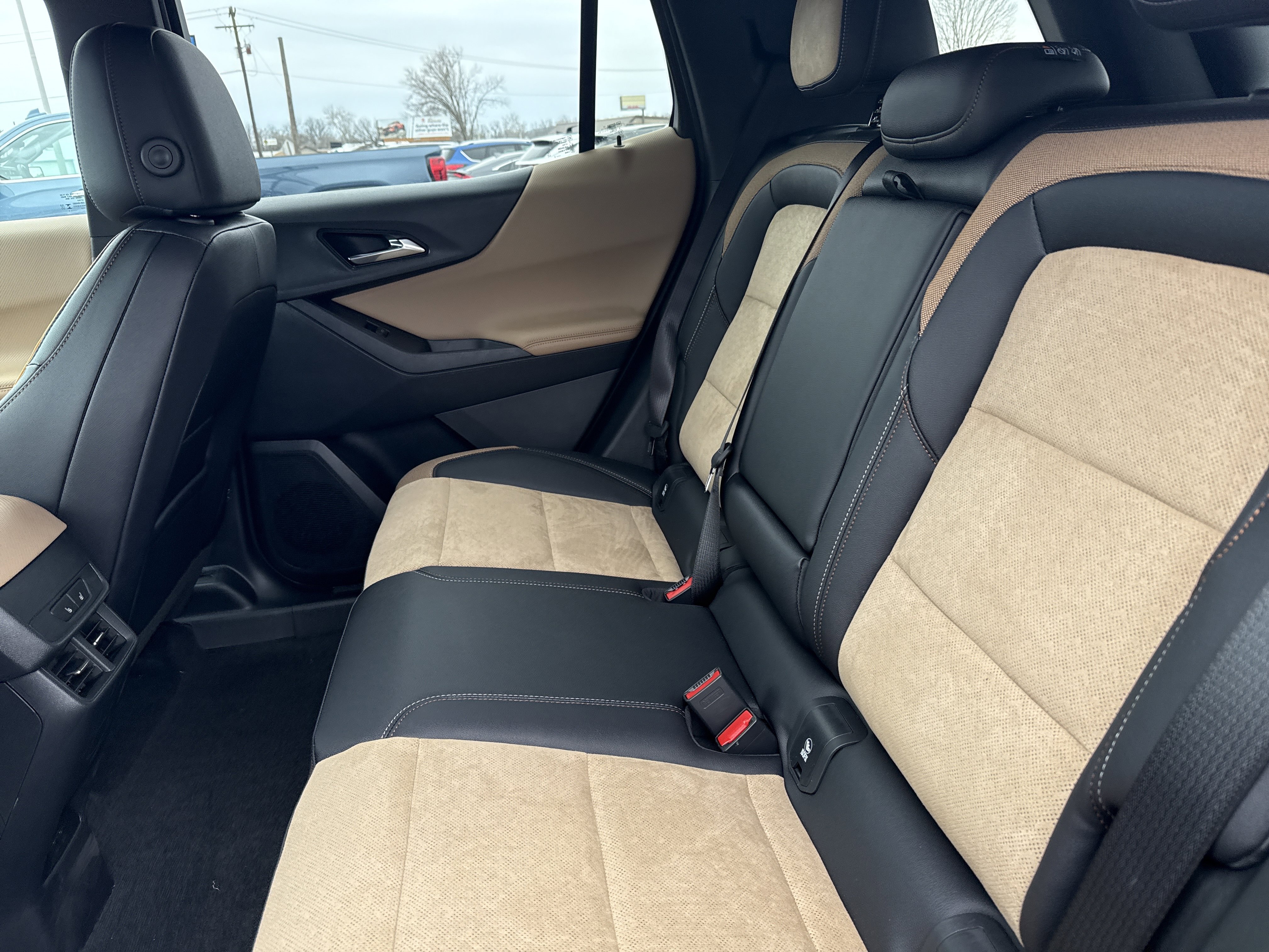 New 2026 Chevrolet Equinox ACTIV w/ Convenience Package III image 13