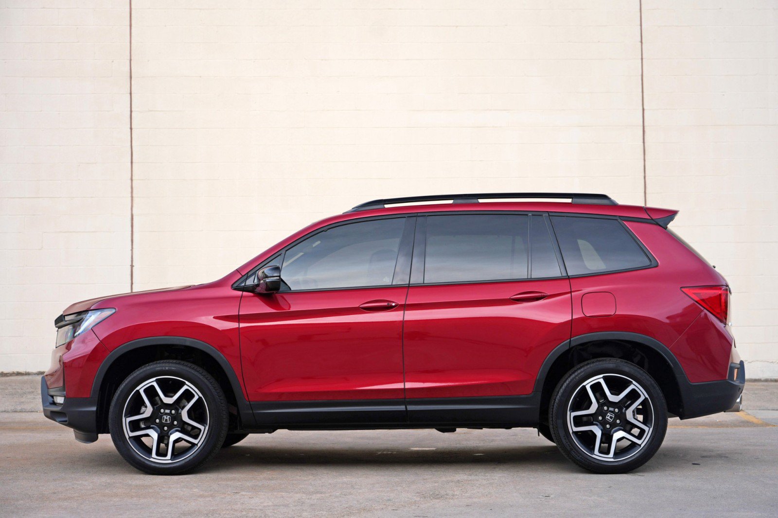 Used 2023 Honda Passport Elite image 8