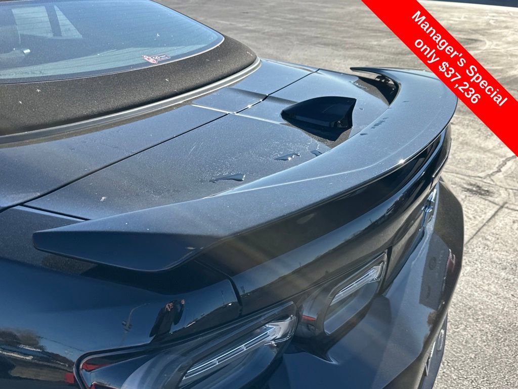 Used 2022 Chevrolet Camaro LT w/ RS Package image 11