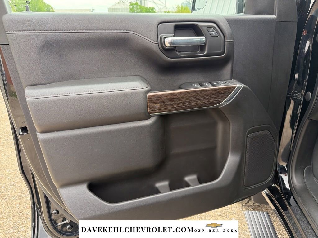 Used 2021 Chevrolet Silverado 1500 LT Trail Boss AWD/4WD image 9