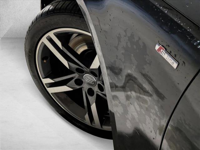 Used 2017 Audi A4 2.0T Premium Plus w/ Premium Plus Package image 10