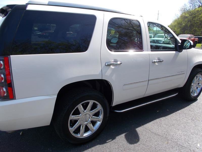 Used 2010 GMC Yukon Denali image 13