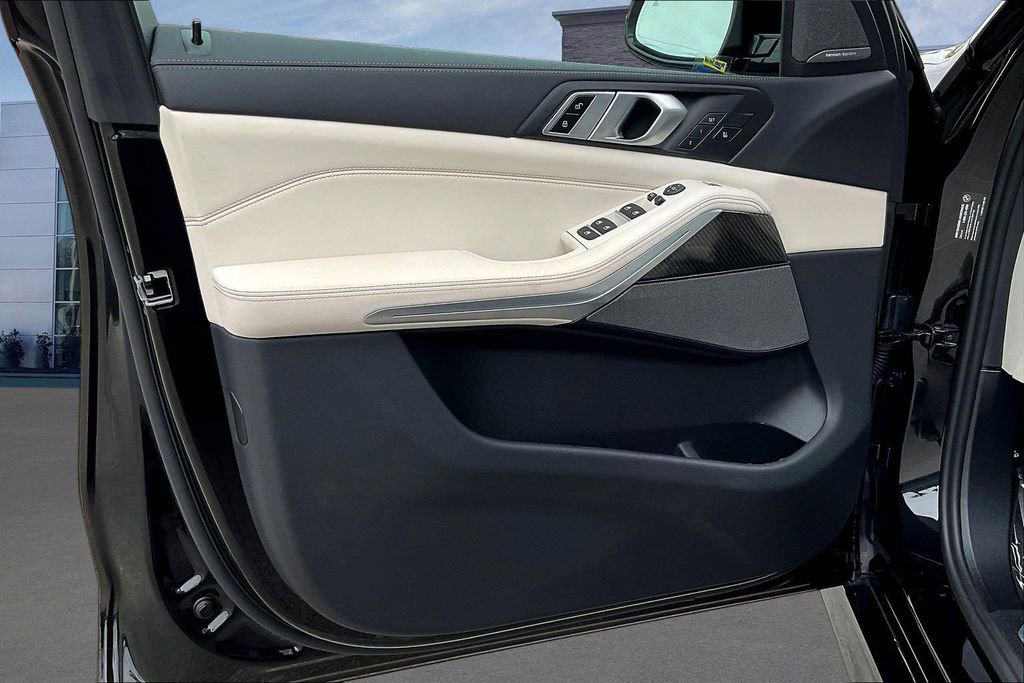 Used 2025 BMW X5 M60i image 20