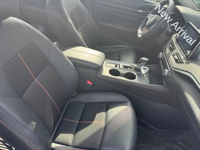 Used 2022 Nissan Altima 2.5 SR w/ Midnight Edition Package image 6