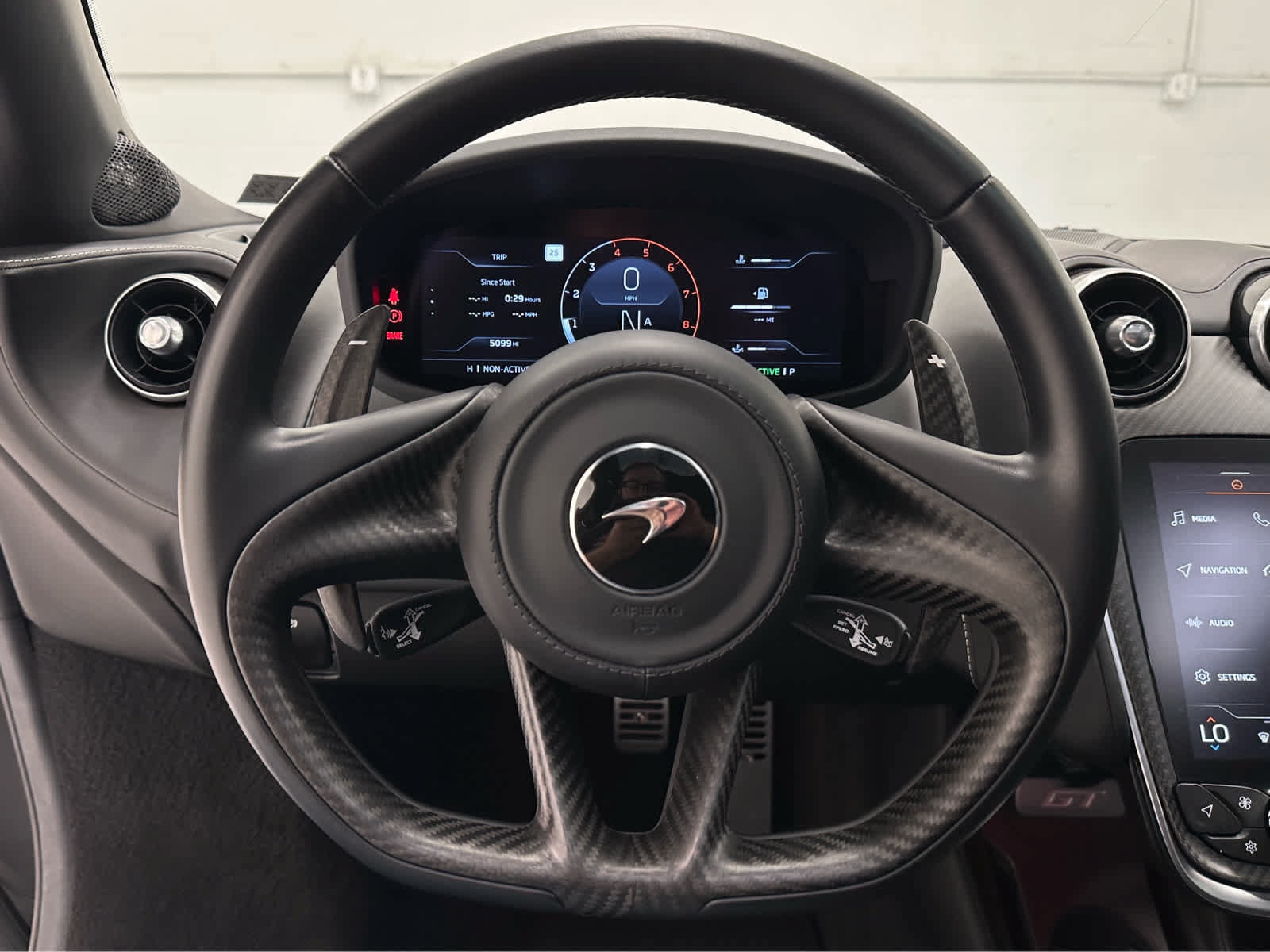 Used 2021 McLaren GT RWD image 17