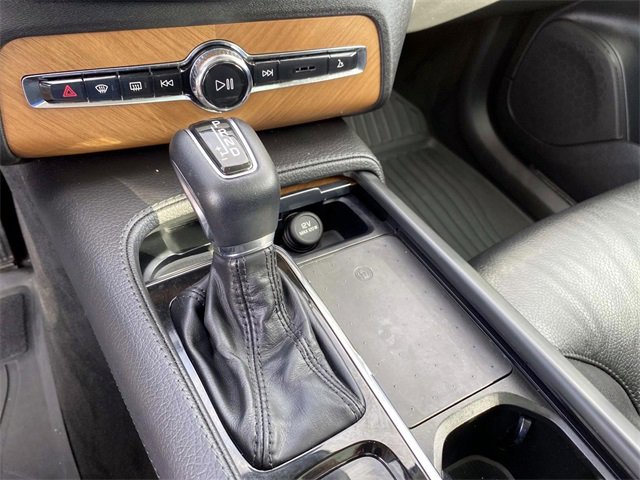 Used 2021 Volvo XC90 T6 Momentum w/ Advanced Package image 32