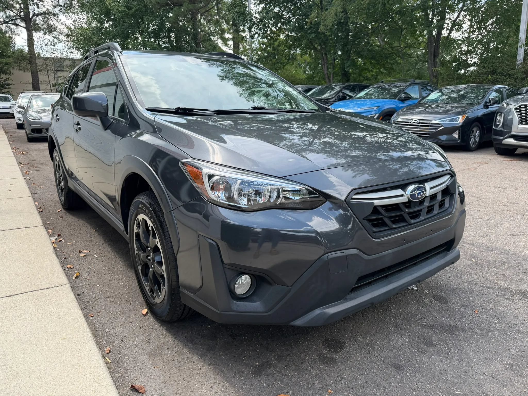 Used 2021 Subaru Crosstrek 2.0i Premium w/ Moonroof Package AWD/4WD image 4