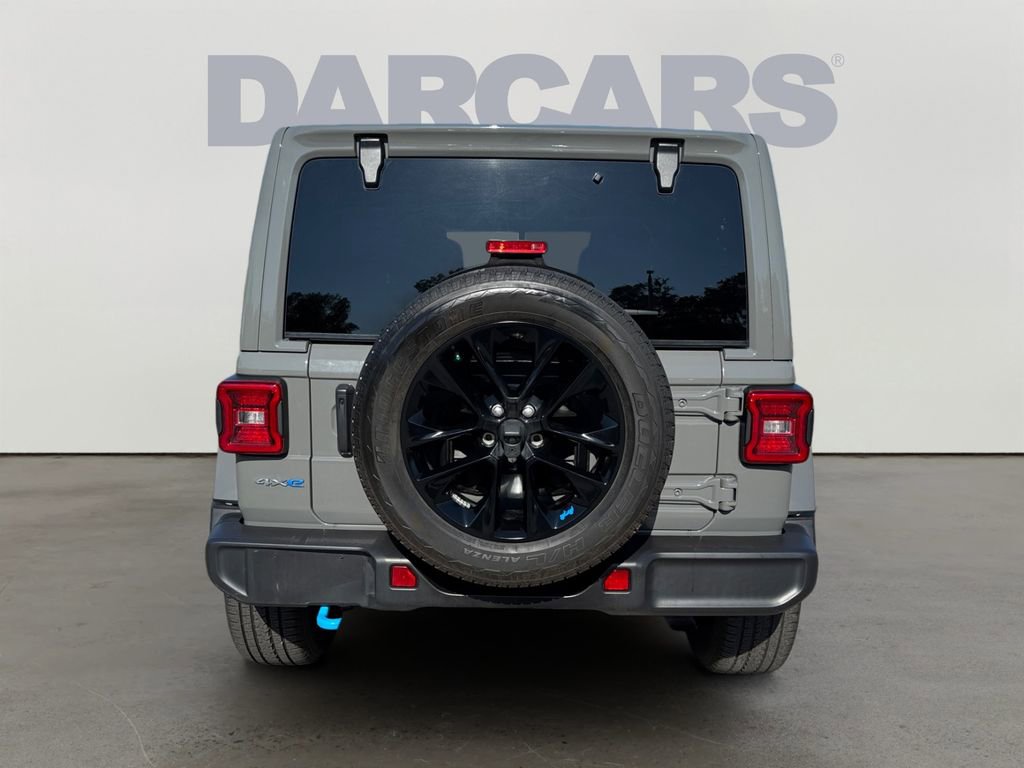 Used 2023 Jeep Wrangler Unlimited Sahara w/ Cold Weather Group AWD/4WD image 6