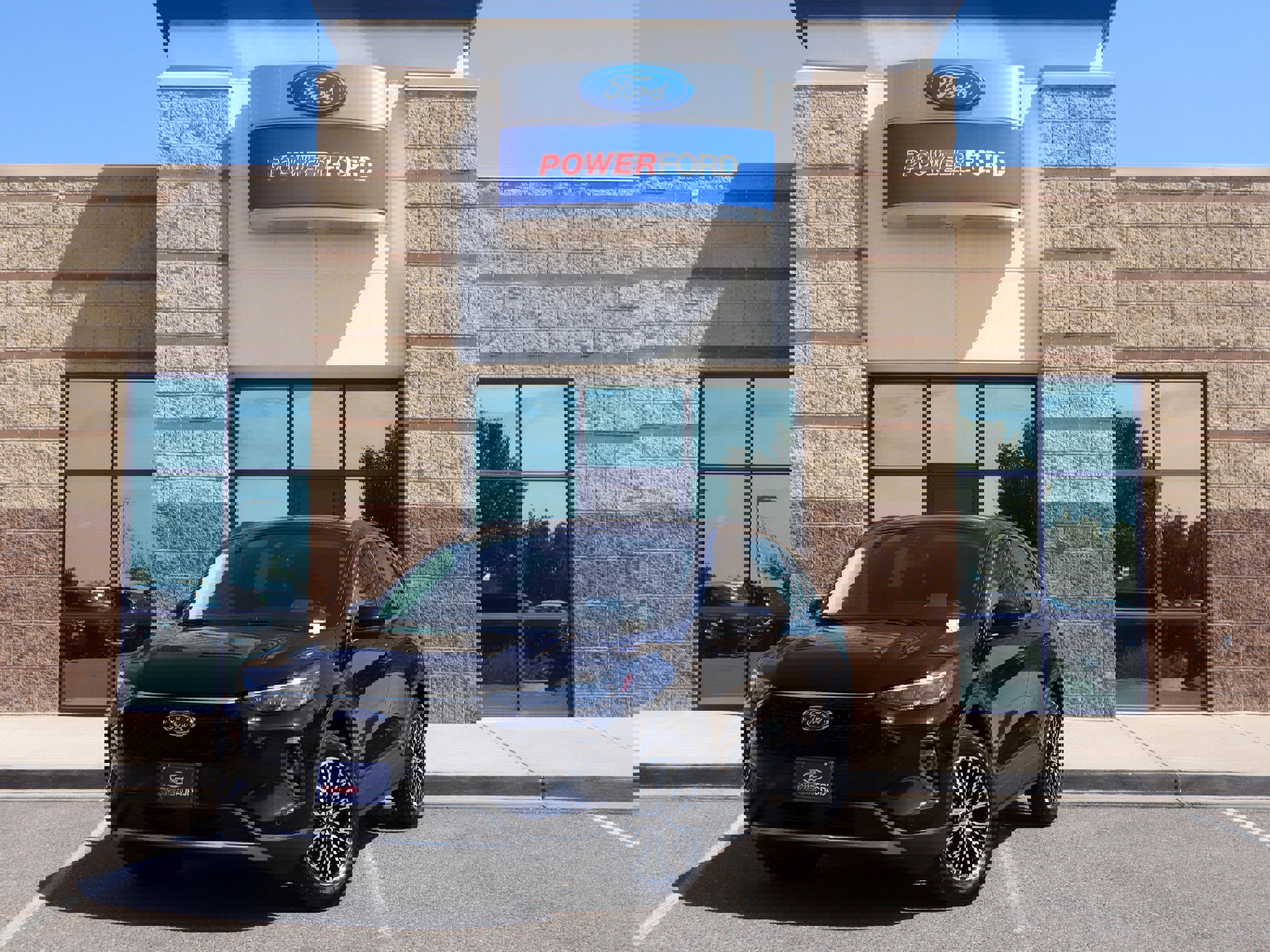 New 2025 Ford Escape SE w/ PHEV Premium Package image 2