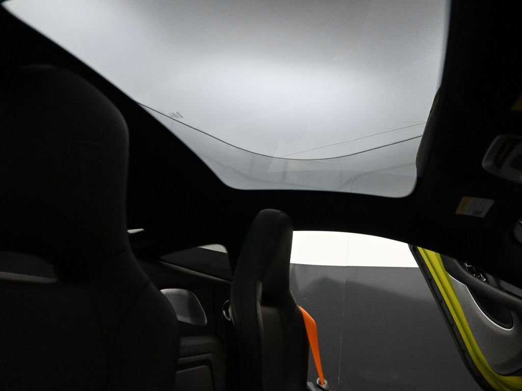 Used 2022 McLaren GT image 28