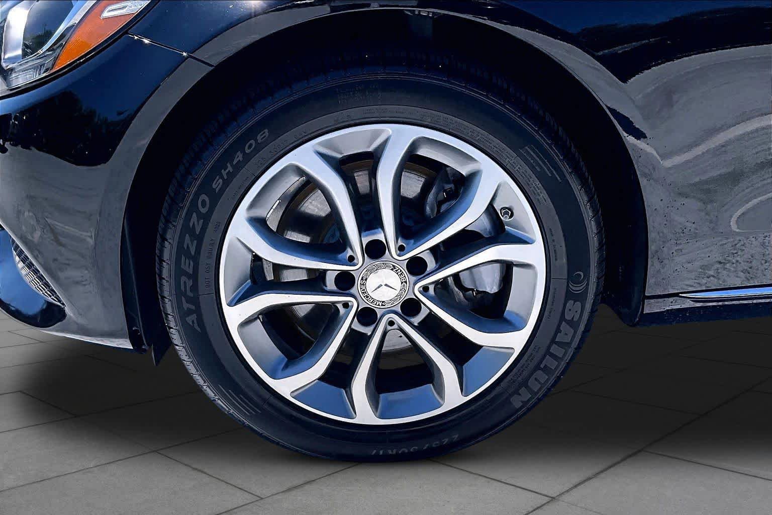 Used 2016 Mercedes-Benz C 300 4MATIC Sedan w/ Premium 1 Package image 11