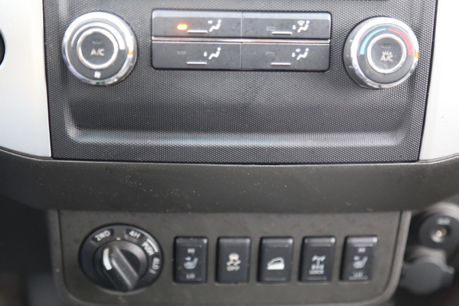 Used 2012 Nissan Frontier PRO-4X w/ Pro-4x Luxury Pkg image 15