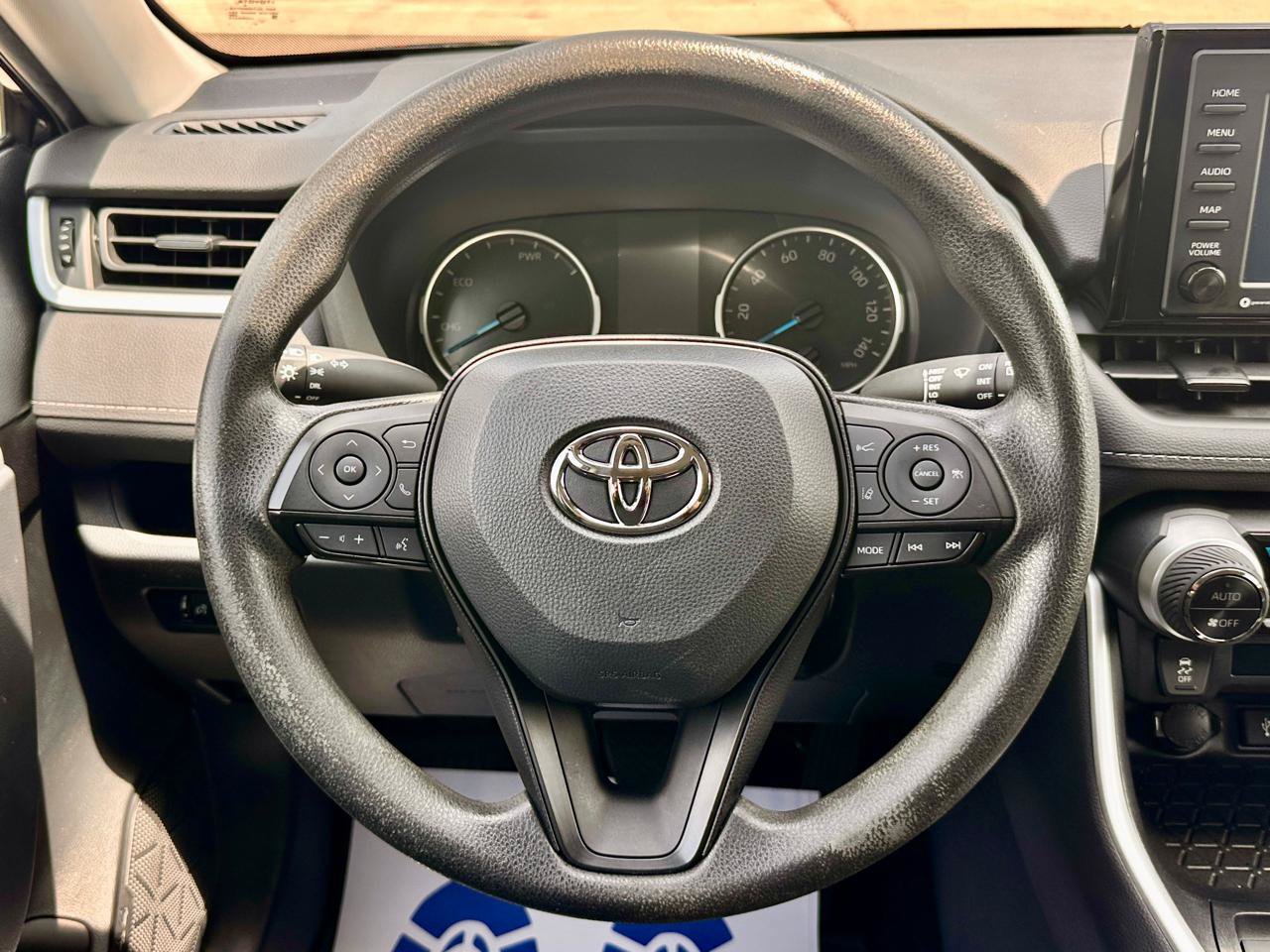 Used 2022 Toyota RAV4 LE AWD/4WD image 23