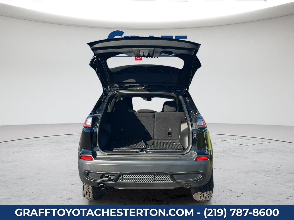 Used 2020 Jeep Cherokee Latitude AWD/4WD image 16