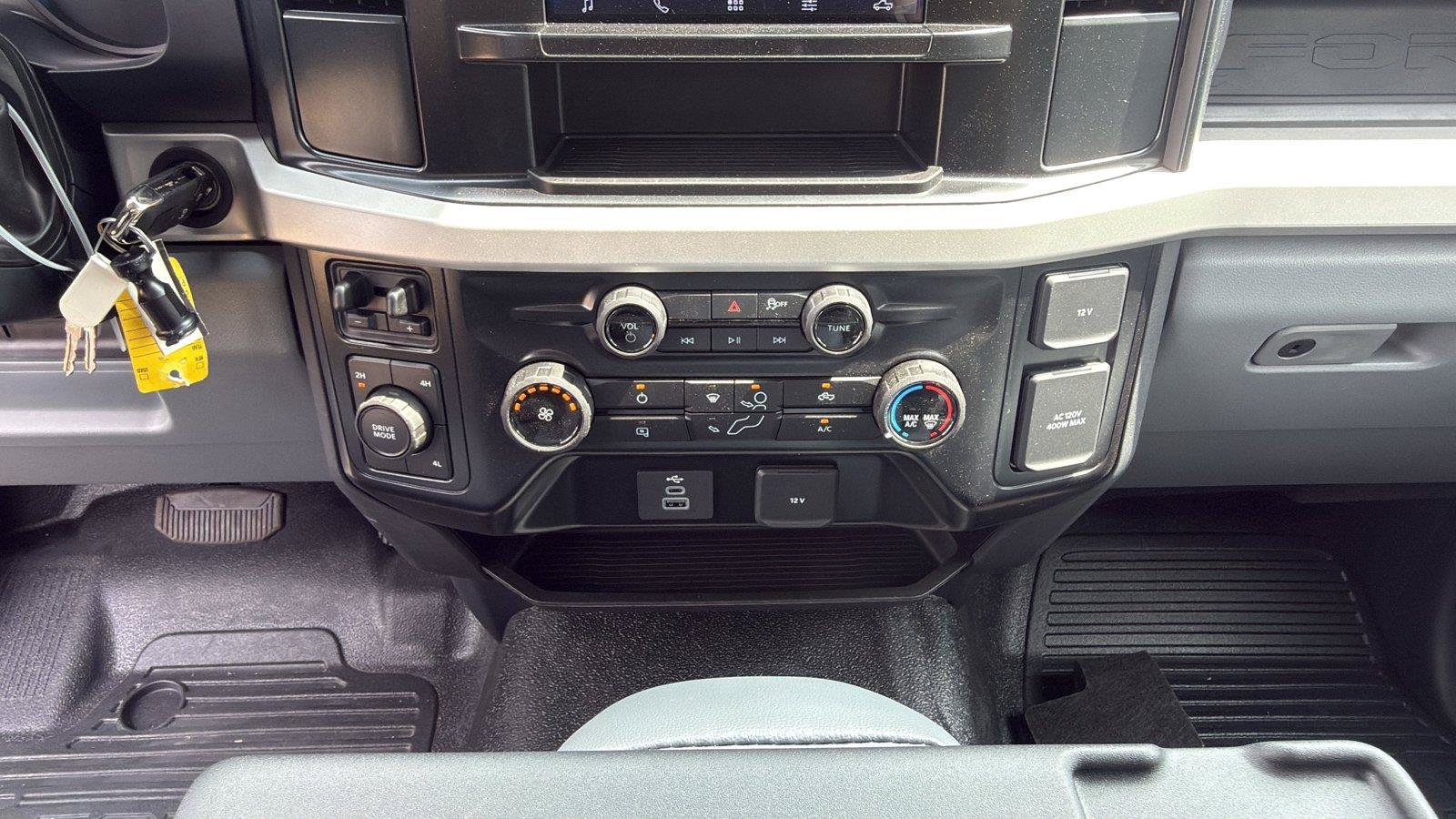 New 2025 Ford F350 XL w/ XL Chrome Package AWD/4WD image 27