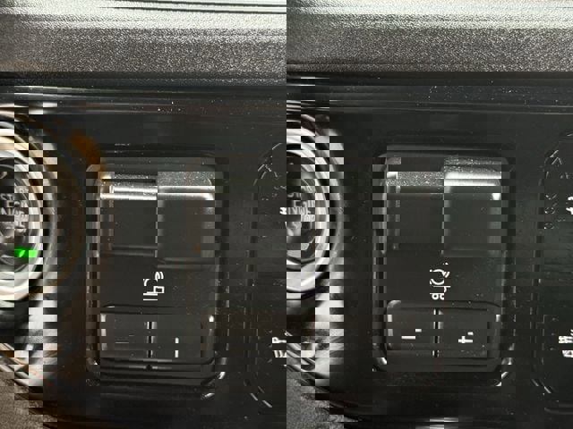 Used 2022 Chevrolet Silverado 1500 RST image 22