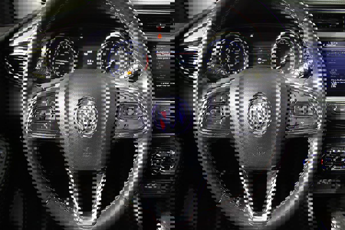 Used 2021 Buick Encore GX Select image 13