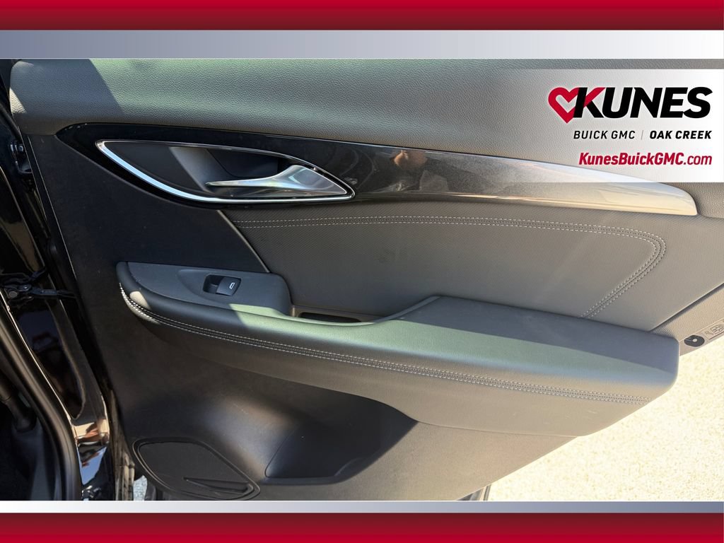 Used 2024 Buick Envision Preferred AWD/4WD image 37