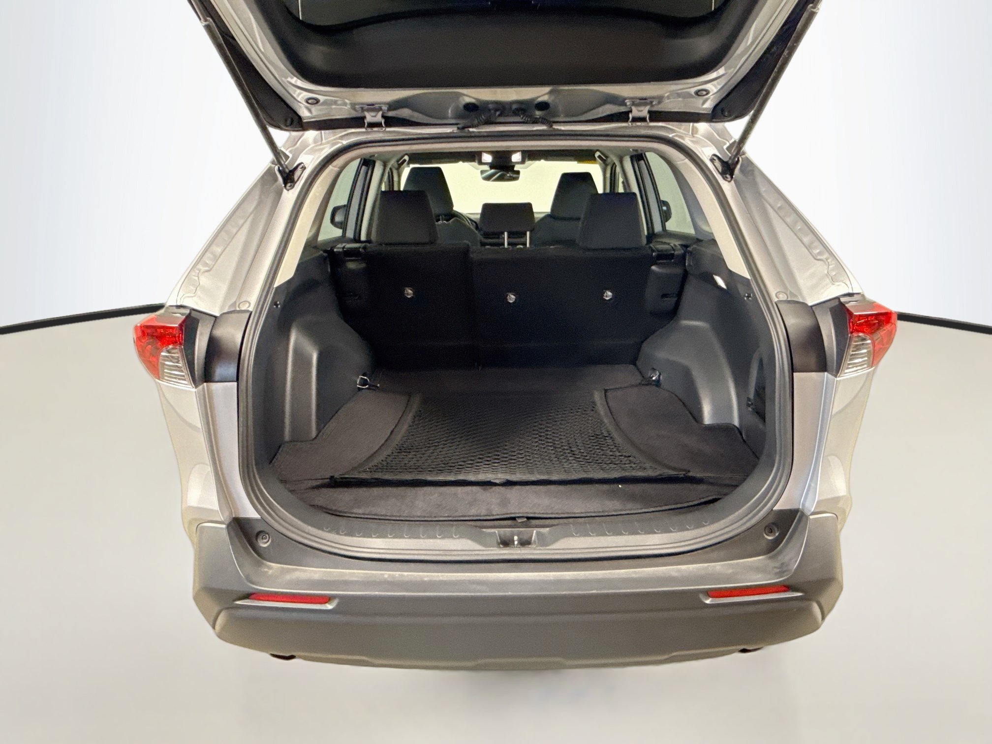 Used 2025 Toyota RAV4 LE AWD/4WD image 22