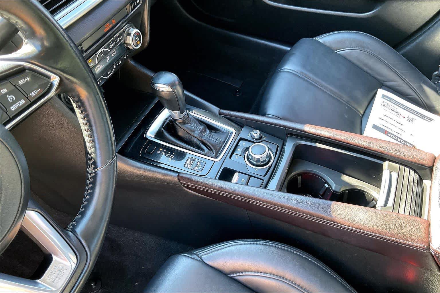 Used 2018 MAZDA MAZDA3 Touring FWD image 16