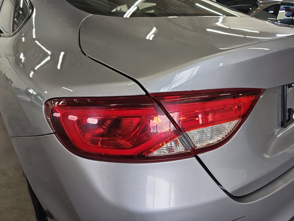 Used 2015 Chrysler 200 S w/ Navigation & Sound Group I FWD image 33