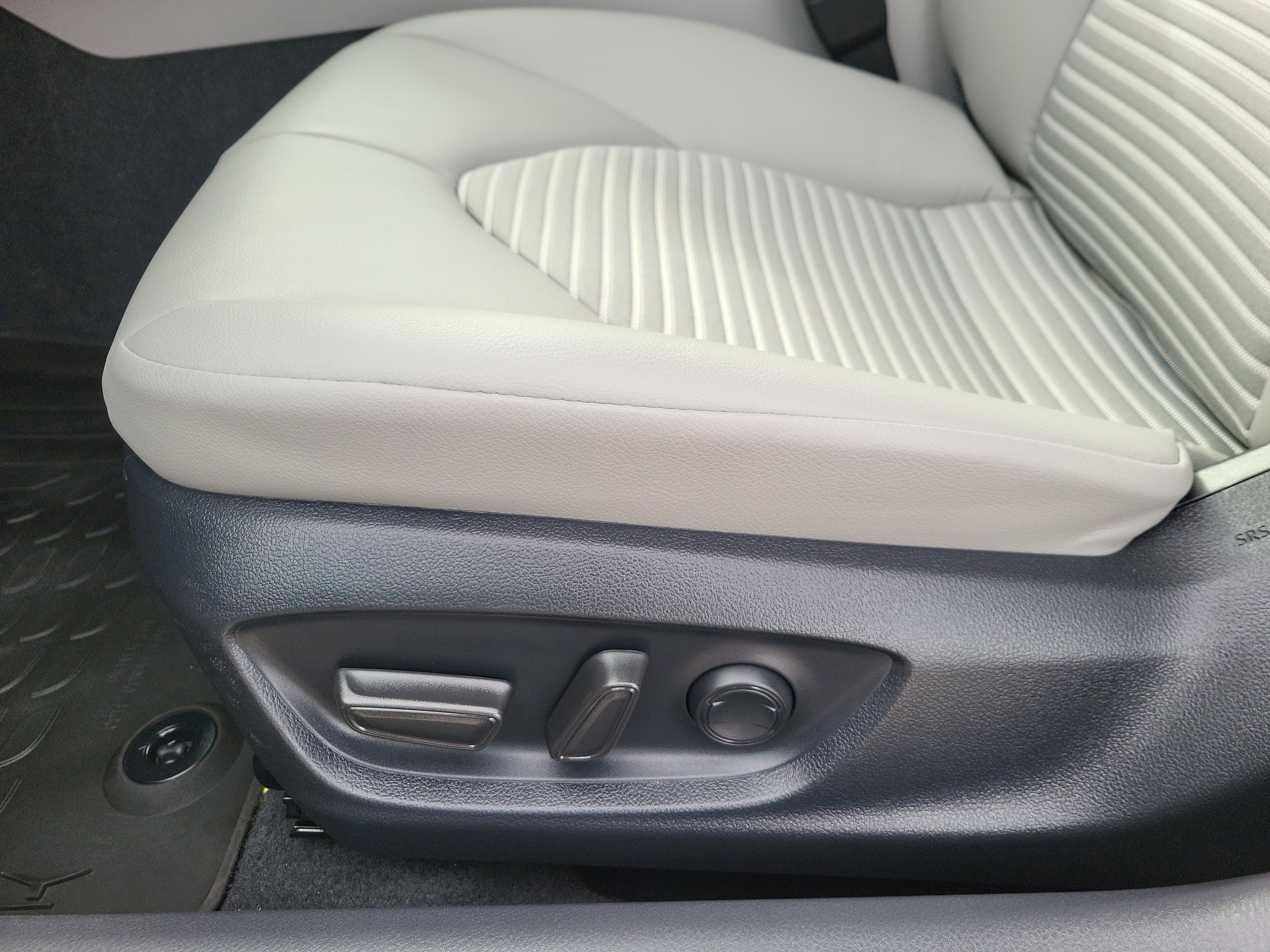 Used 2023 Toyota Camry SE w/ Audio Upgrade Package image 8