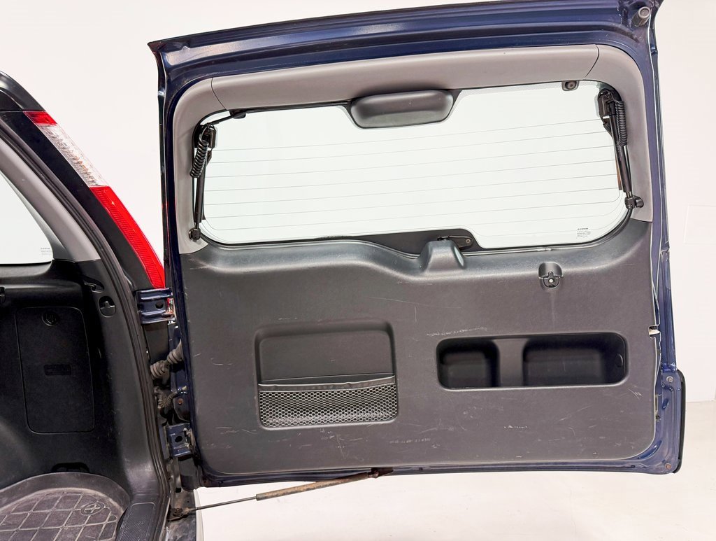 Used 2005 Honda CR-V LX image 25