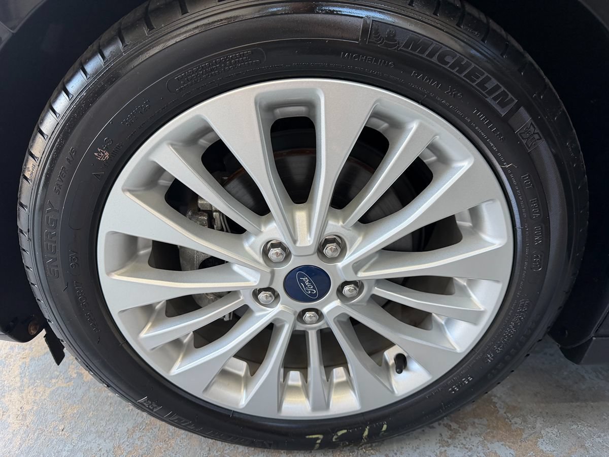 Used 2018 Ford C-MAX SE FWD image 37