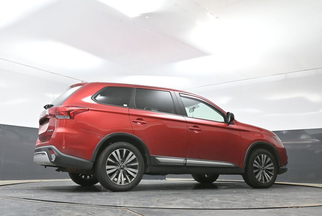 Used 2019 Mitsubishi Outlander ES FWD image 21