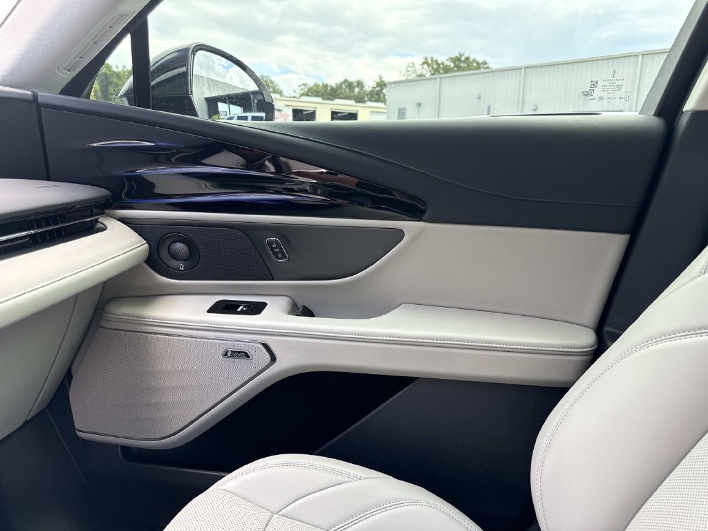 New 2026 Lincoln Nautilus Premier w/ Equipment Group 102A AWD/4WD image 22