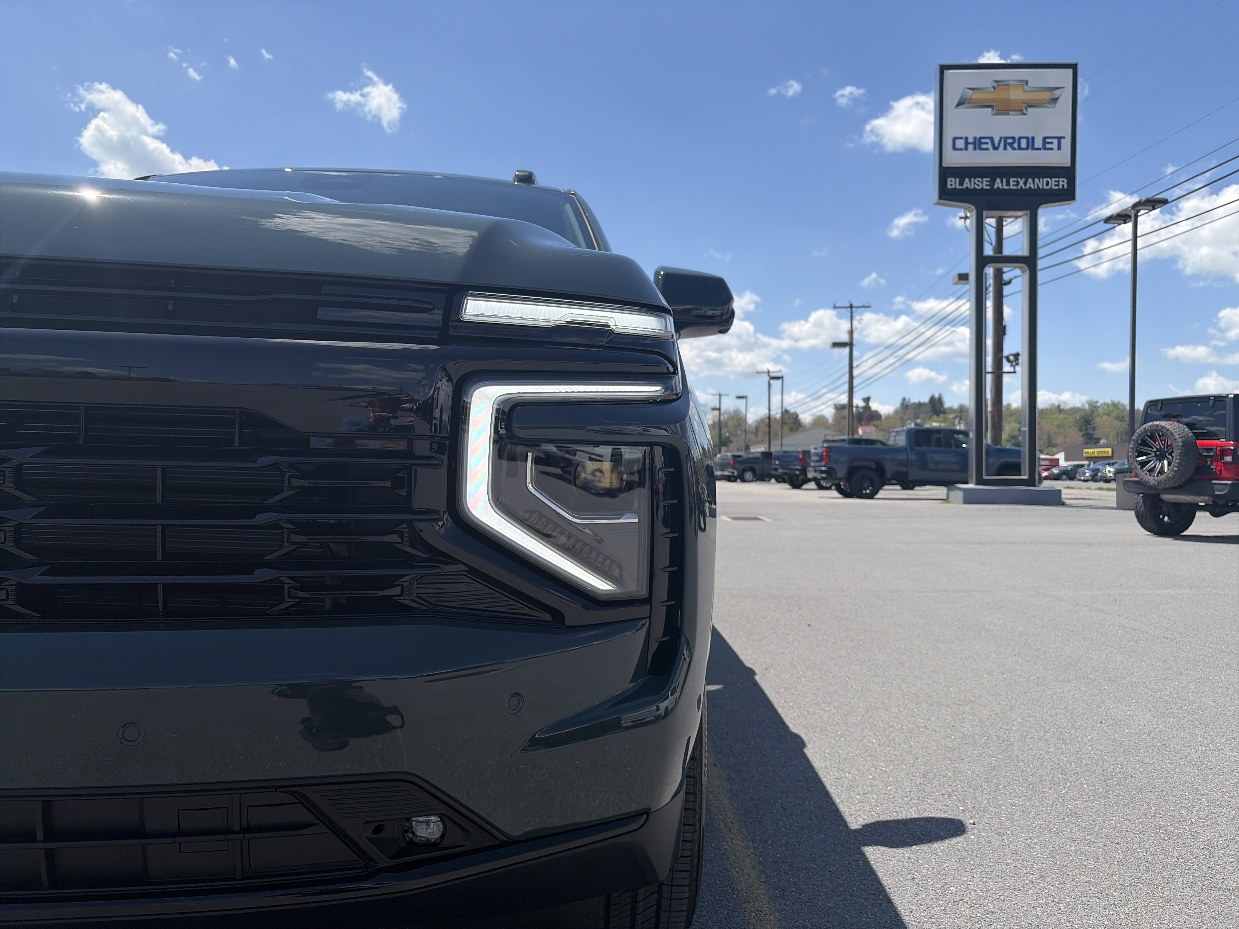 New 2026 Chevrolet Suburban RST w/ Sun And Tow Package AWD/4WD image 11