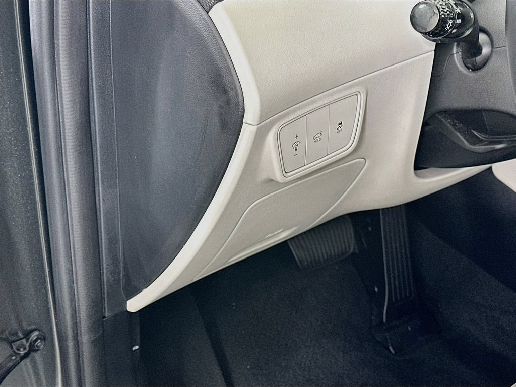 Certified 2022 Hyundai Tucson Limited FWD image 10
