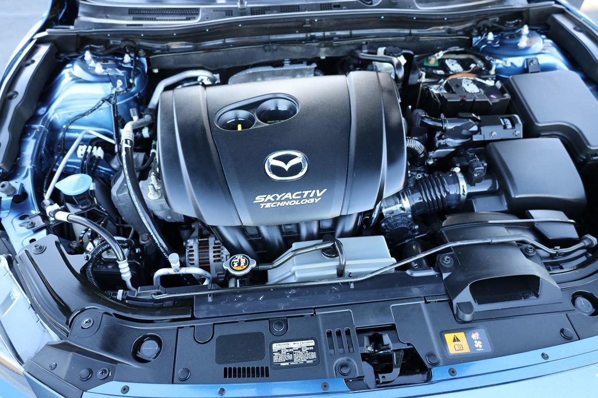 Used 2017 MAZDA MAZDA3 Touring w/ Popular Equipment Package FWD image 32