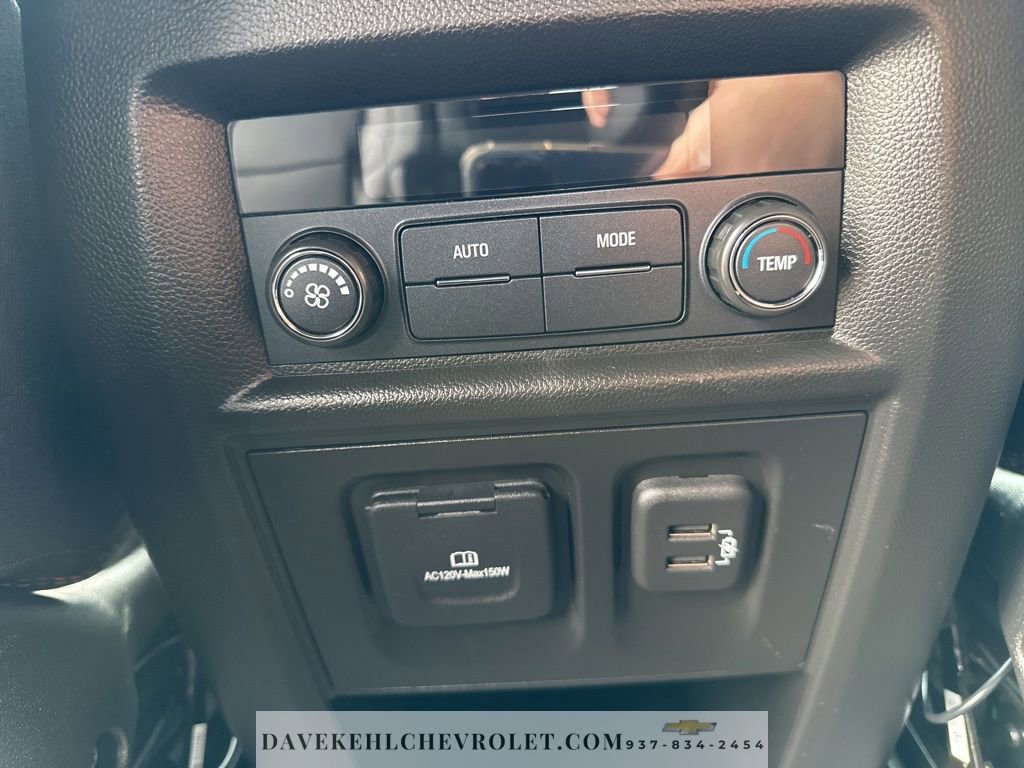 Used 2023 Chevrolet Traverse RS image 21