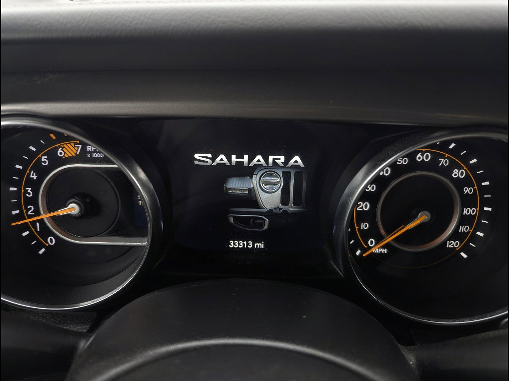 Used 2021 Jeep Wrangler Unlimited Sahara AWD/4WD image 35