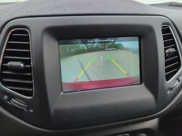 Used 2021 Jeep Compass Sport image 19