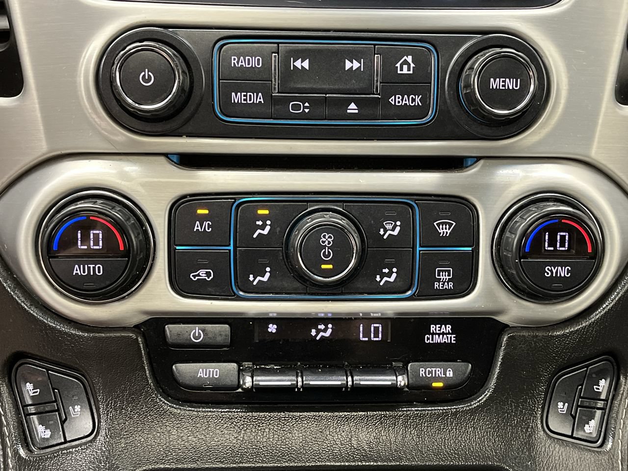 Used 2018 GMC Yukon SLT AWD/4WD image 22