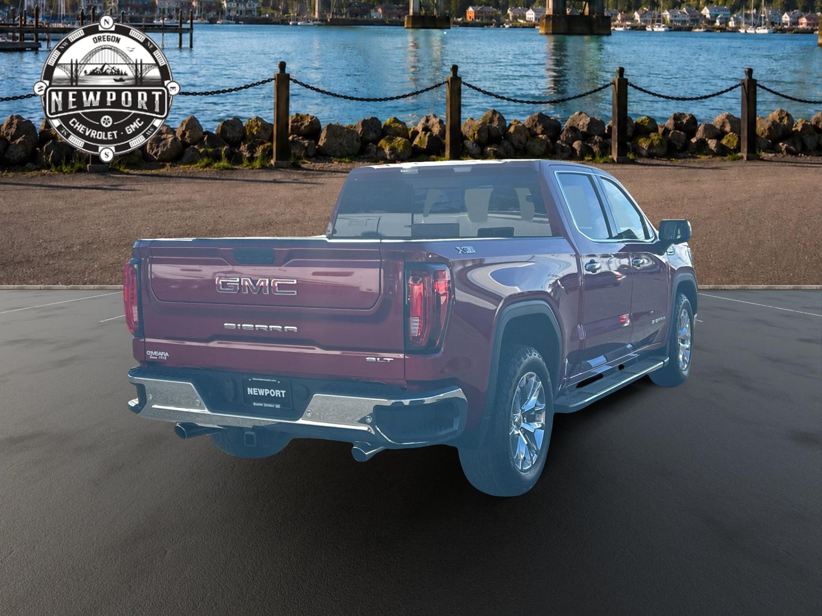 Used 2022 GMC Sierra 1500 SLT w/ SLT Premium Plus Package AWD/4WD image 5